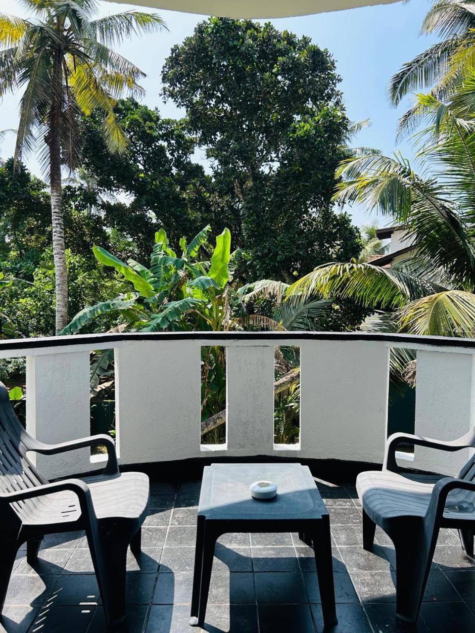 Hostel White House & Sea Food Restaurant Hikkaduwa Exteriér fotografie