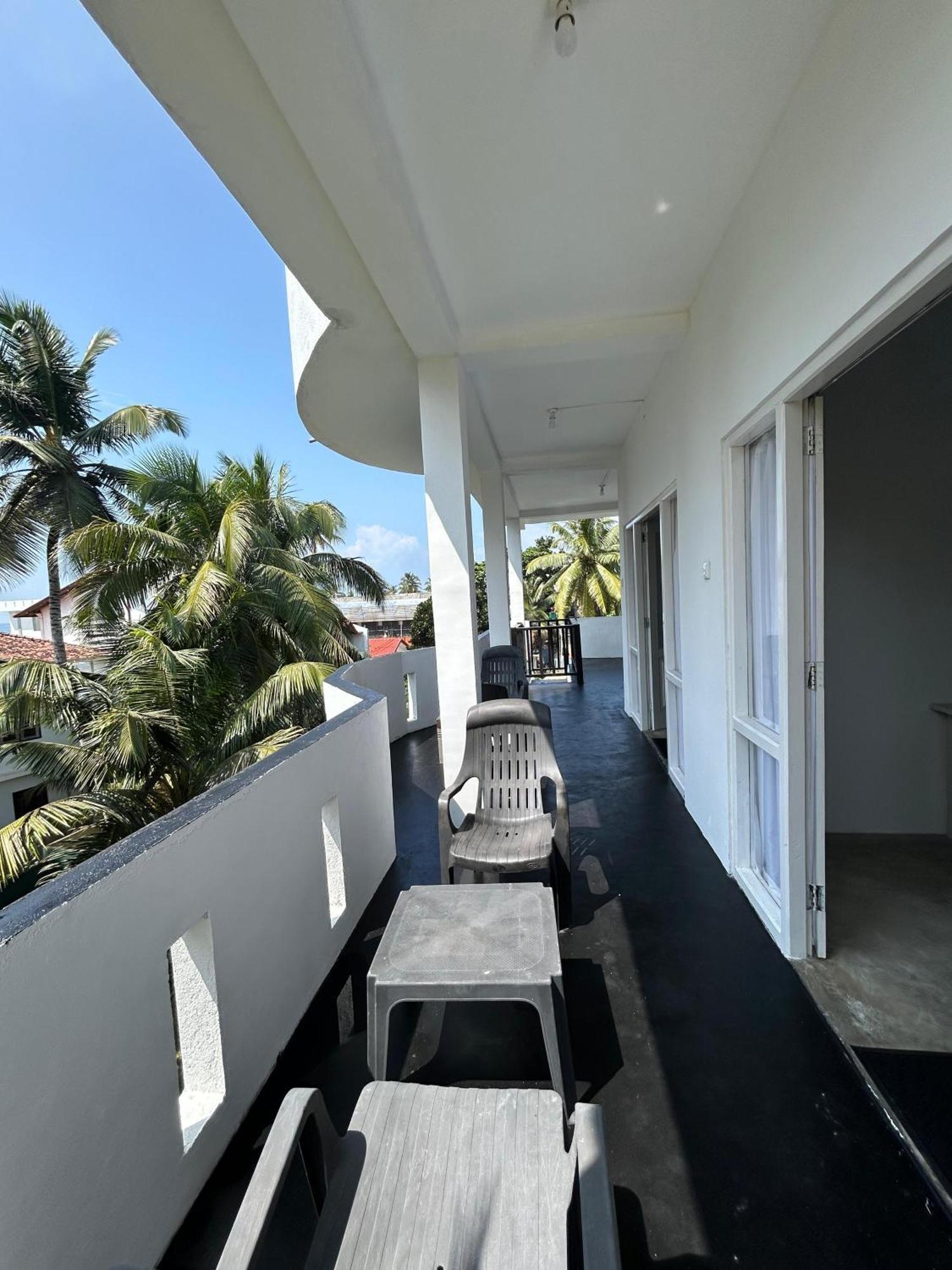 Hostel White House & Sea Food Restaurant Hikkaduwa Exteriér fotografie